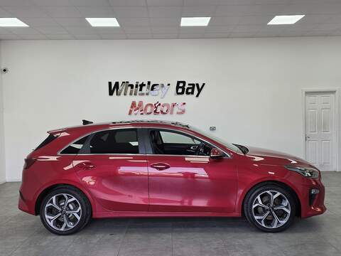 Kia Ceed T-GDi First Edition - U13528871