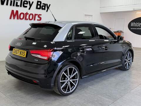Audi A1 TDI Black Edition - U13528874