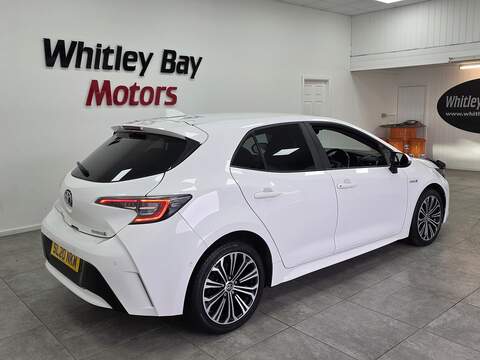 Toyota Corolla VVT-h Design - U13528898