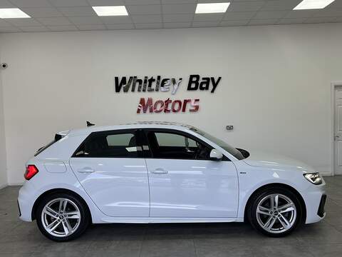 Audi A1 TFSI S line - U13528948