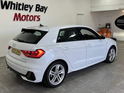 Audi A1 TFSI S line - U13528948