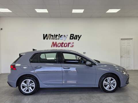 Volkswagen Golf TSI Life - U13528977