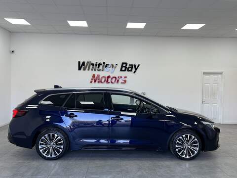 Toyota Corolla VVT-h Design - U13528981