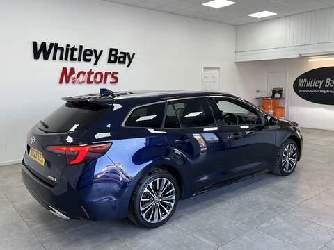 Toyota Corolla VVT-h Design - U13528981