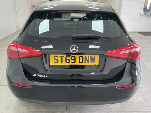 Mercedes-Benz A Class A180d SE - U13529034