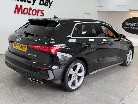 Audi A3 TFSI S line - U13529187