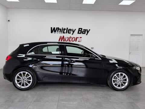 Mercedes-Benz A Class A180d Sport - U13529192