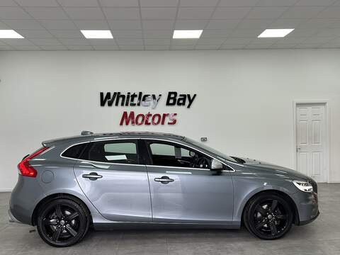 Volvo V40 T2 R-Design Nav Plus - U13529221