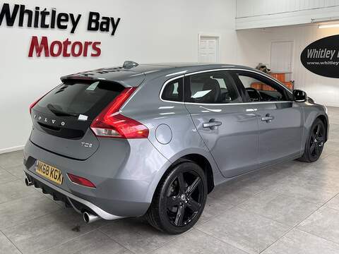 Volvo V40 T2 R-Design Nav Plus - U13529221