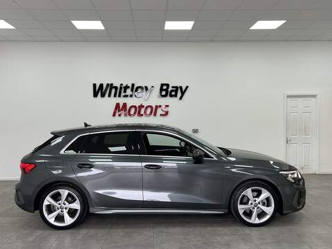 Audi A3 TFSI S line - U13529245