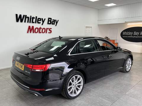 Audi A4 TFSI Sport - U13529268