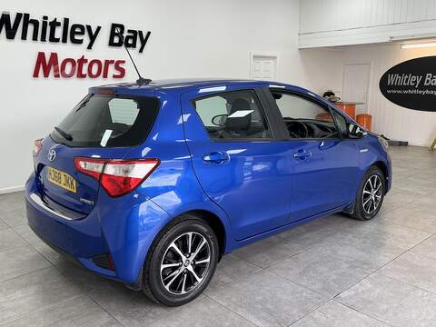 Toyota Yaris VVT-h Icon Tech - U13529370
