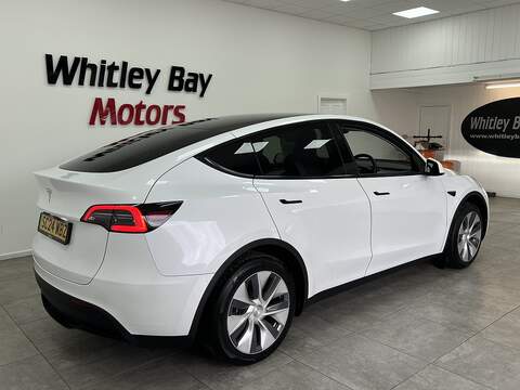 Tesla Model Y  - U13529509