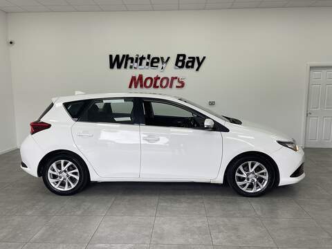 Toyota Auris D-4D Icon - U138436