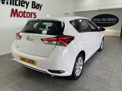 Toyota Auris D-4D Icon - U138436