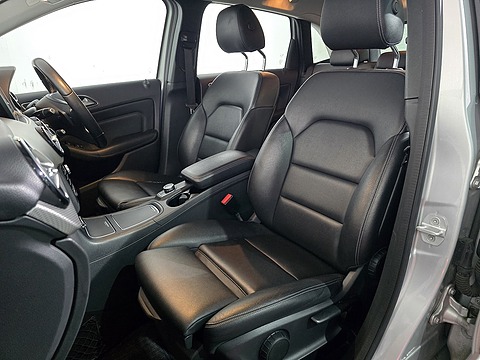 2.1 B200d Sport (Executive) MPV 5dr Diesel 7G-DCT Euro 6 (s/s) (136 ps)