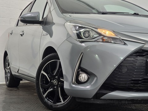 1.5 VVT-h Design Hatchback 5dr Petrol Hybrid E-CVT Euro 6 (s/s) (100 ps)