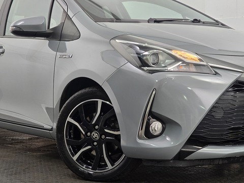 1.5 VVT-h Design Hatchback 5dr Petrol Hybrid E-CVT Euro 6 (s/s) (100 ps)