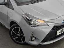 Toyota Yaris VVT-h Design 