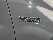 Toyota Yaris VVT-h Design 