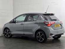 Toyota Yaris VVT-h Design 