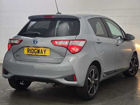 1.5 VVT-h Design Hatchback 5dr Petrol Hybrid E-CVT Euro 6 (s/s) (100 ps)