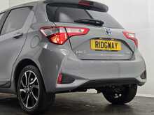 Toyota Yaris VVT-h Design 