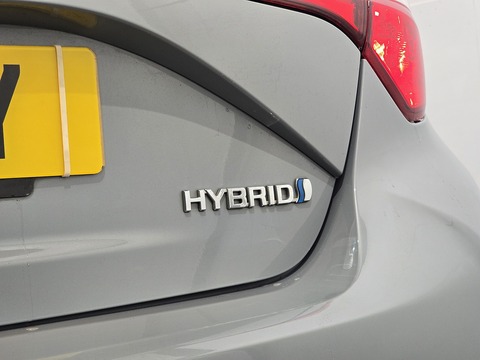 1.5 VVT-h Design Hatchback 5dr Petrol Hybrid E-CVT Euro 6 (s/s) (100 ps)