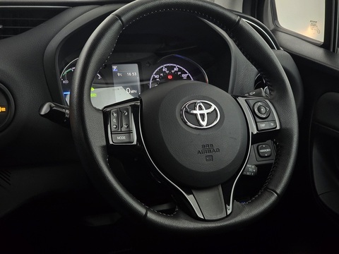 1.5 VVT-h Design Hatchback 5dr Petrol Hybrid E-CVT Euro 6 (s/s) (100 ps)