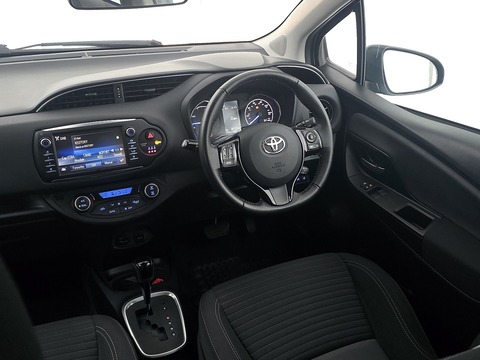 1.5 VVT-h Design Hatchback 5dr Petrol Hybrid E-CVT Euro 6 (s/s) (100 ps)