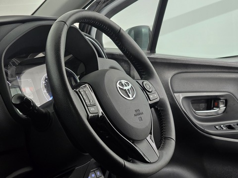 1.5 VVT-h Design Hatchback 5dr Petrol Hybrid E-CVT Euro 6 (s/s) (100 ps)