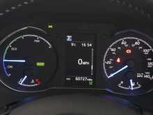 Toyota Yaris VVT-h Design 