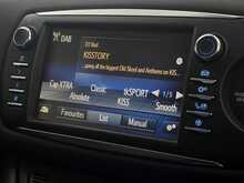 Toyota Yaris VVT-h Design 