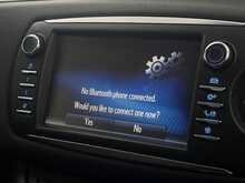 Toyota Yaris VVT-h Design 