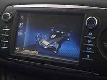 Toyota Yaris VVT-h Design 