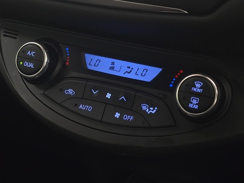 1.5 VVT-h Design Hatchback 5dr Petrol Hybrid E-CVT Euro 6 (s/s) (100 ps)