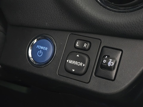 1.5 VVT-h Design Hatchback 5dr Petrol Hybrid E-CVT Euro 6 (s/s) (100 ps)