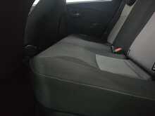 Toyota Yaris VVT-h Design 