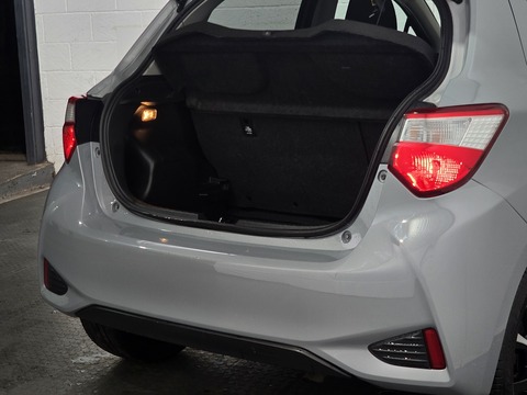 1.5 VVT-h Design Hatchback 5dr Petrol Hybrid E-CVT Euro 6 (s/s) (100 ps)