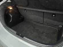 Toyota Yaris VVT-h Design 