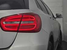 Mercedes-Benz GLA GLA200d AMG Line 