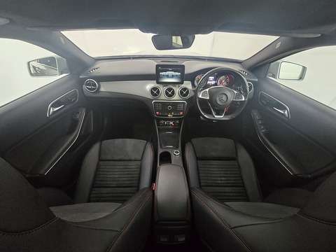 2.1 GLA200d AMG Line (Premium Plus) SUV 5dr Diesel 7G-DCT 4MATIC Euro 6 (s/s) (136 ps)