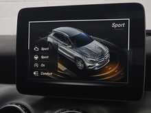 Mercedes-Benz GLA GLA200d AMG Line 