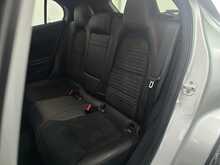 Mercedes-Benz GLA GLA200d AMG Line 