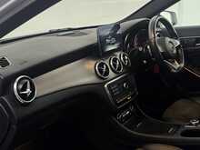 Mercedes-Benz GLA GLA200d AMG Line 