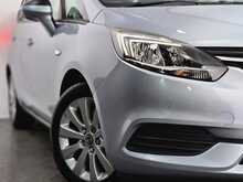 Vauxhall Zafira Tourer i Turbo Design 