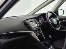 Vauxhall Zafira Tourer i Turbo Design 