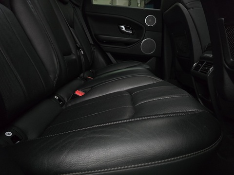 2.0 TD4 SE Tech SUV 5dr Diesel Auto 4WD Euro 6 (s/s) (180 ps)