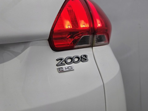 1.6 e-HDi Allure SUV 5dr Diesel EGC Euro 5 (s/s) (92 ps)