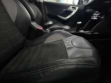 Peugeot 2008 e-HDi Allure 